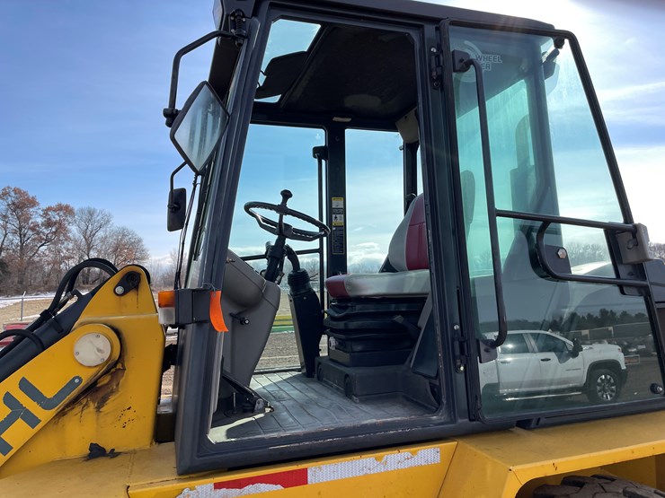 #1012-•-gehl-721-front-end-loader-image-31