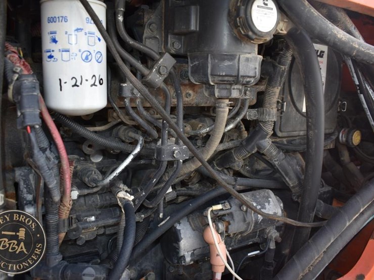 2015-sky-trak-8042-image-38