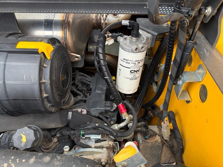 2023-new-holland-c334-image-30