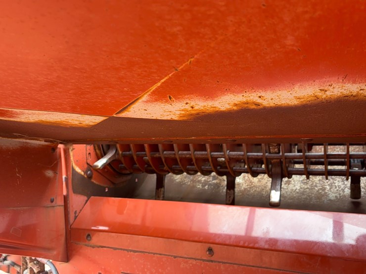 hesston-bp25-image-6