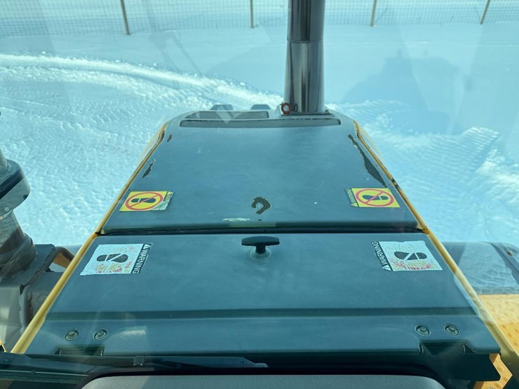 2015-volvo-l90g-image-80