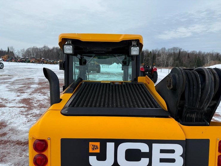 jcb-300-image-12