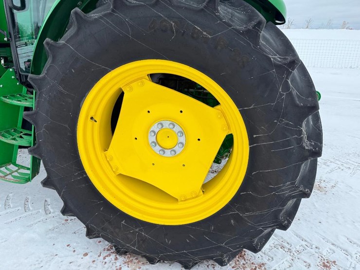 john-deere-6105e-image-7