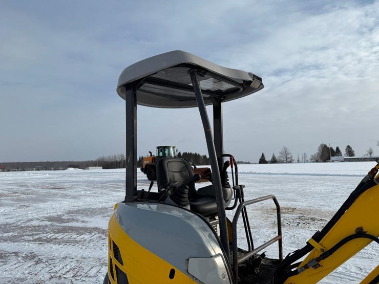 new-holland-e27sr-image-20