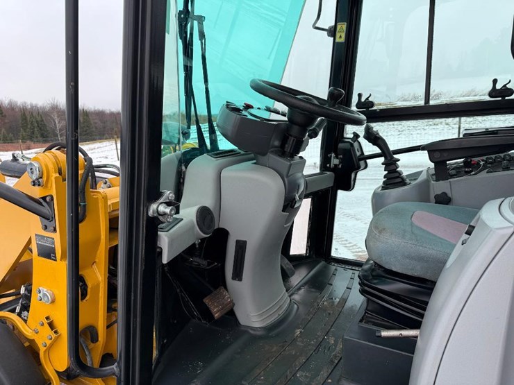 caterpillar-906m-image-41