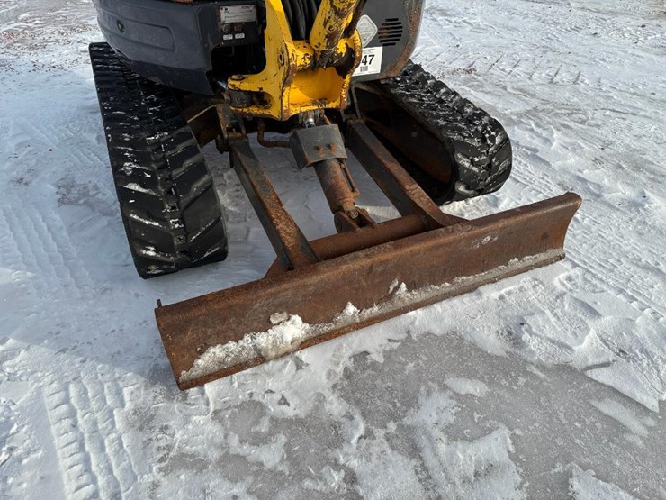 new-holland-e27sr-image-28