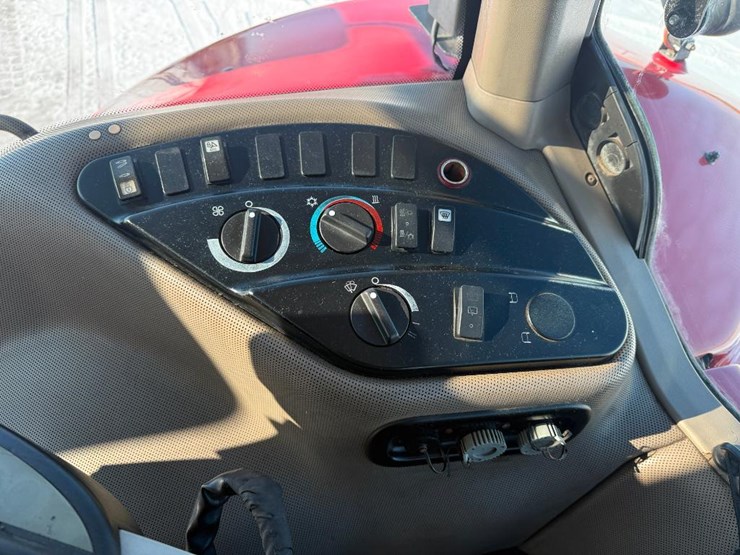 case-ih-magnum-250-image-55