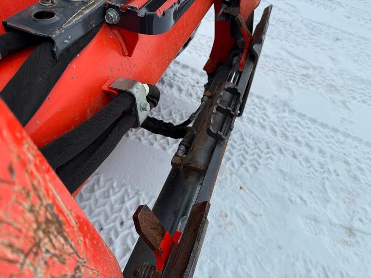 kubota-ssv75-image-15