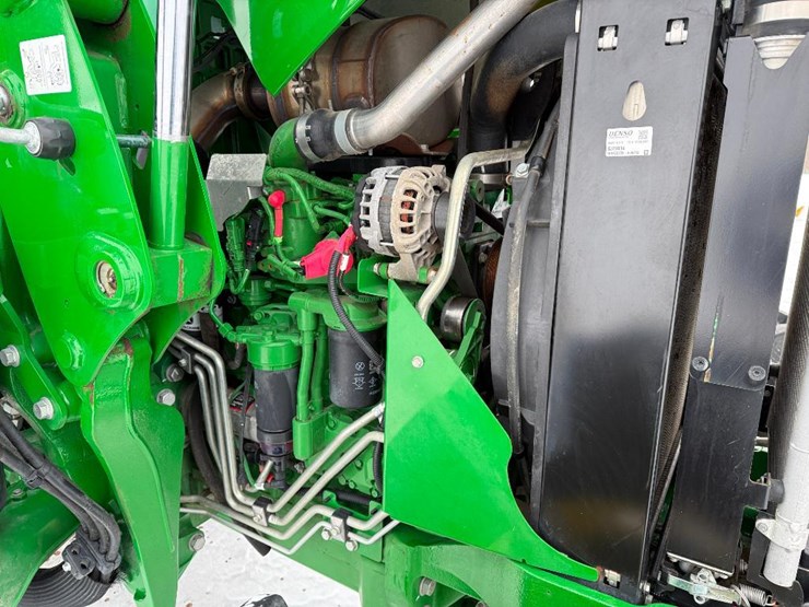 john-deere-6105e-image-44