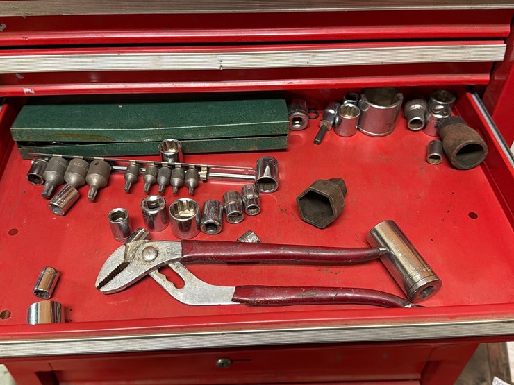 #36-•-metal-toolbox-with-misc-tools-image-7