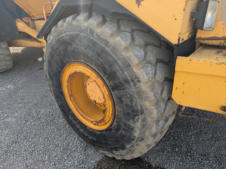 1996-volvo-a25g-image-10