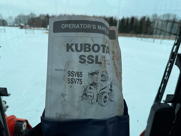 kubota-ssv75-image-40