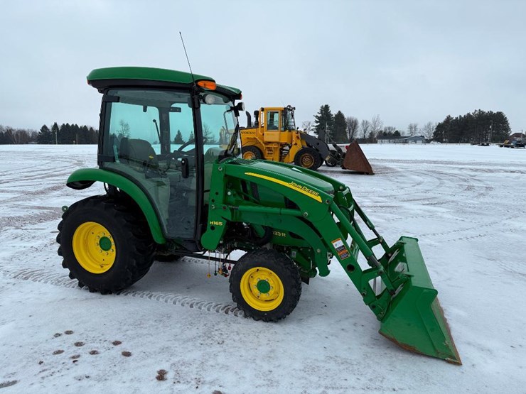 john-deere-3033r-image-3