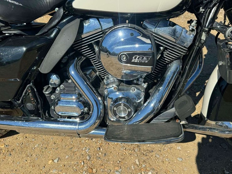 2014-harley-davidson-electra-glide-standard-flhtp-police-package-(34,396-miles)-image-10