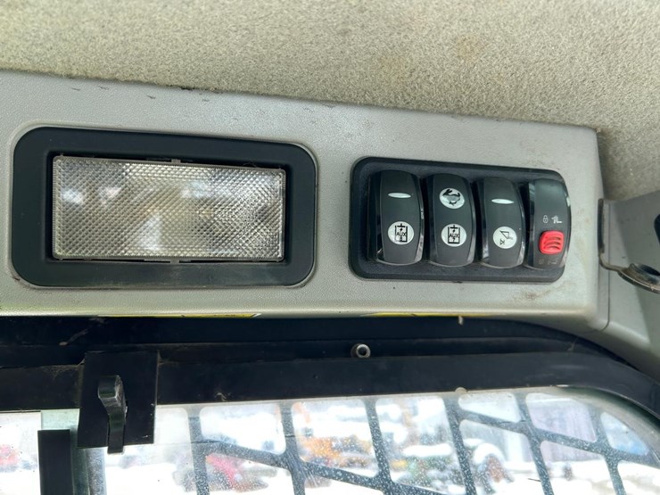 caterpillar-289d-image-24