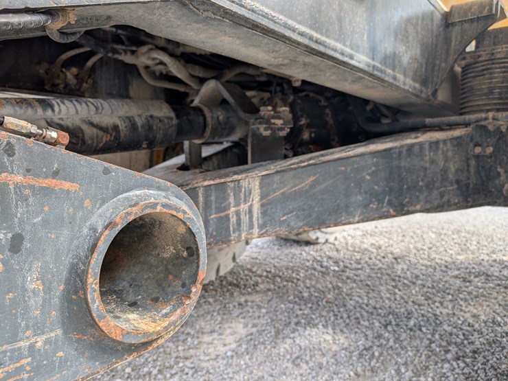 komatsu-hm400-2-image-14