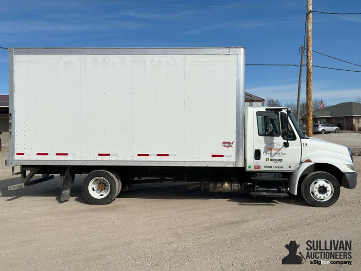 2019-international-durastar-4300-image-4