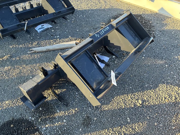 #115428-•-72"-skidsteer-ripper-image-1