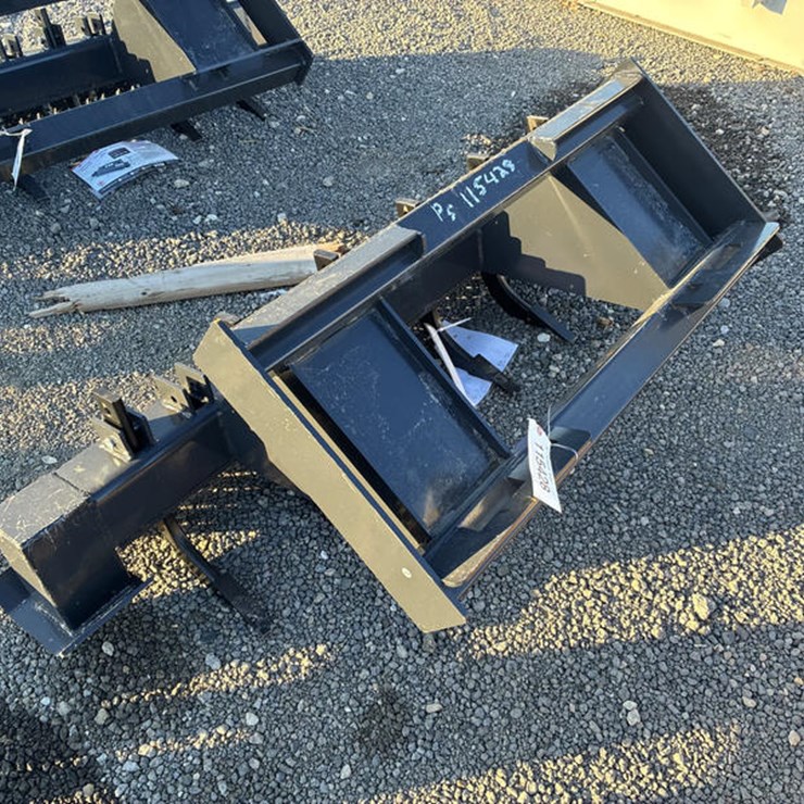 #115428 • 72" SKIDSTEER RIPPER