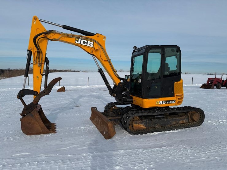 jcb-85z-1-image-1