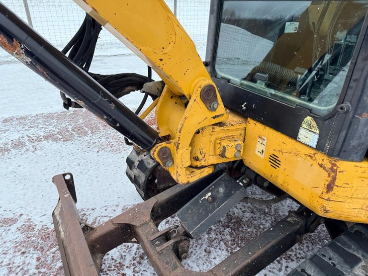 caterpillar-303cr-image-37