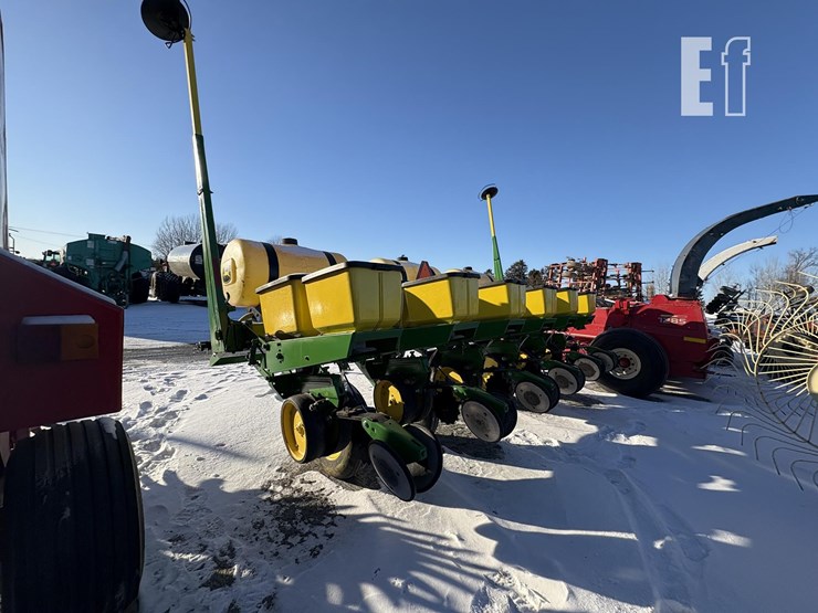 john-deere-7000-image-8