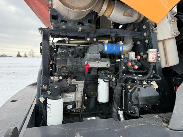 2023-case-621g-xr-image-56