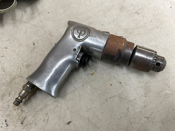 caterpillar-12-image-16