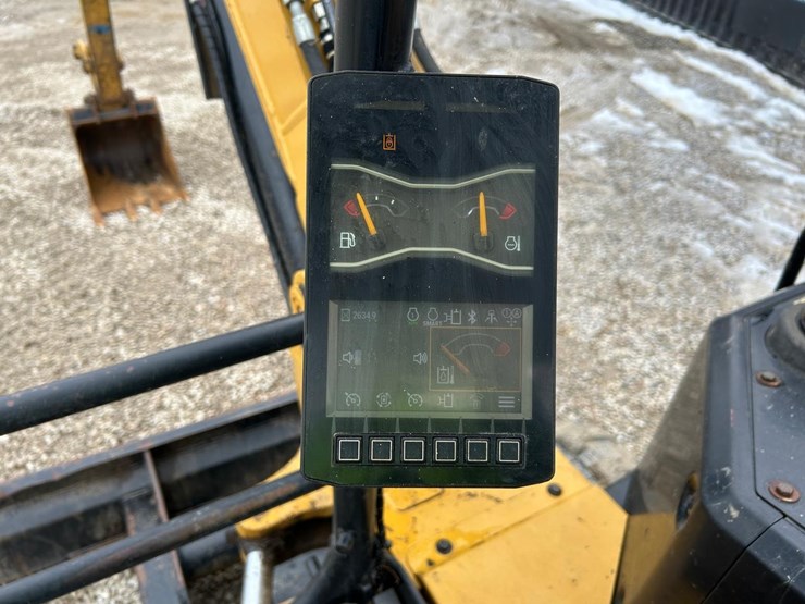 2021-caterpillar-306-image-23