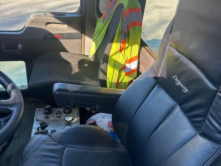 2015-kenworth-t370-image-19