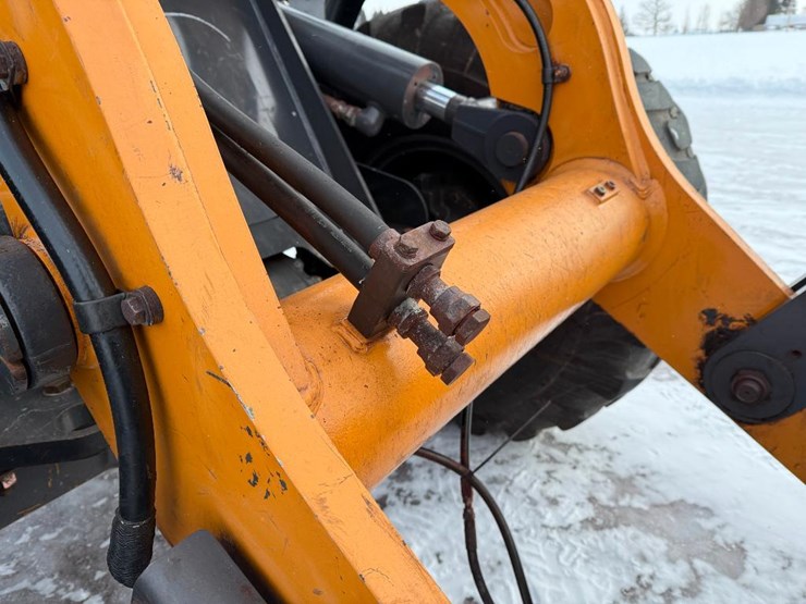 2019-case-621g-xt-image-33