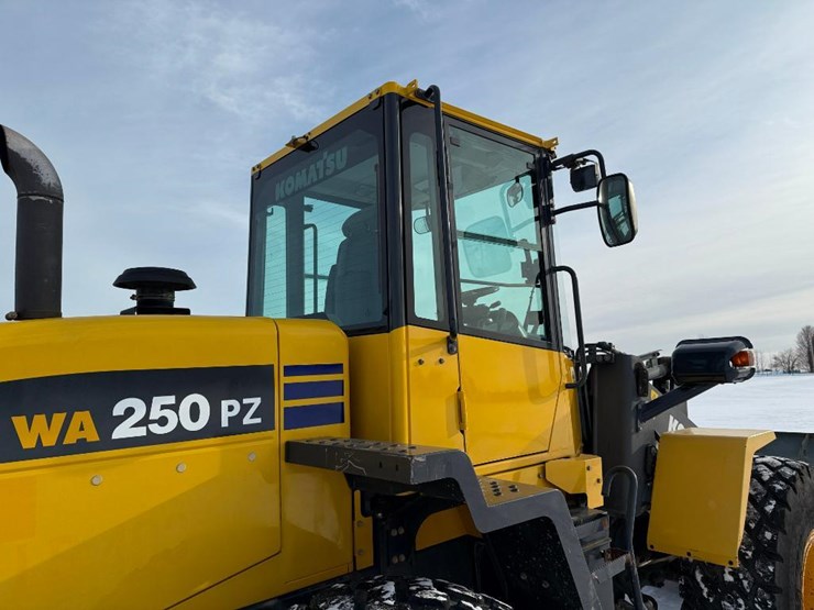 2011-komatsu-wa250pz-6-image-13