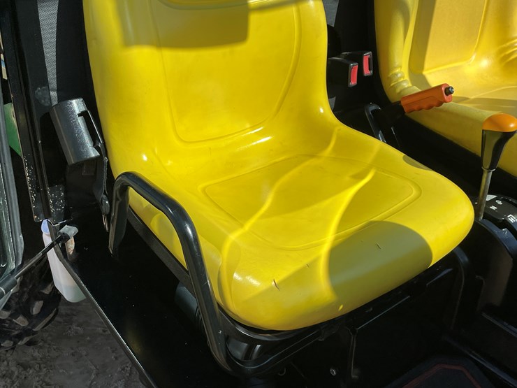 2009-john-deere-gator-image-58