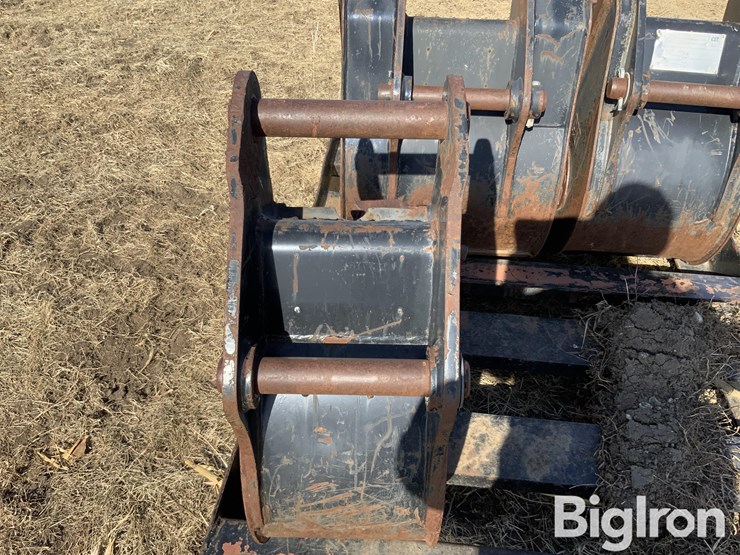 caterpillar-buckets-image-11