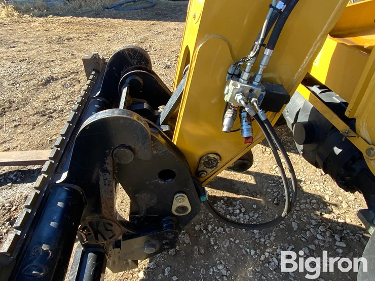 2009-caterpillar-th406-image-18