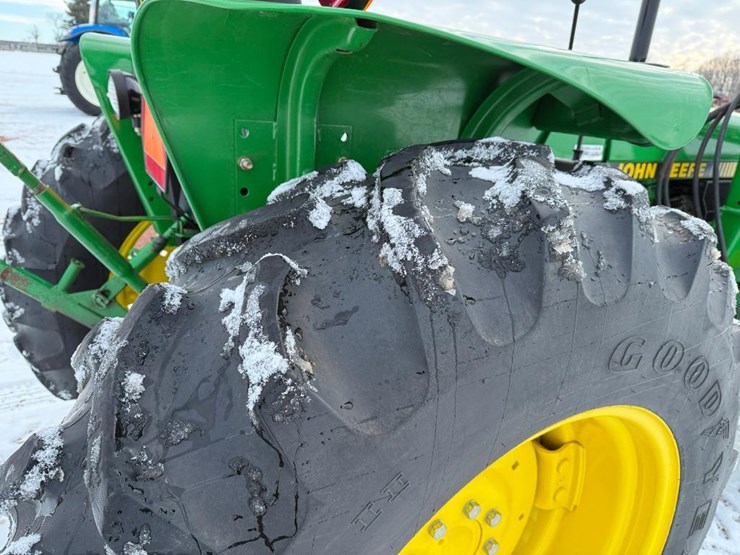 john-deere-2355-image-10