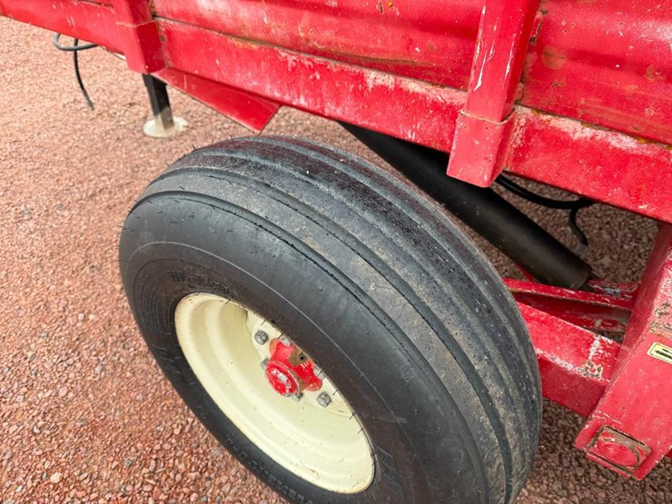 #12-•-lot-12-image-9