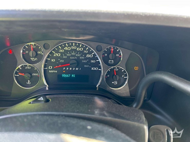 2011-chevrolet-express-2500-image-12