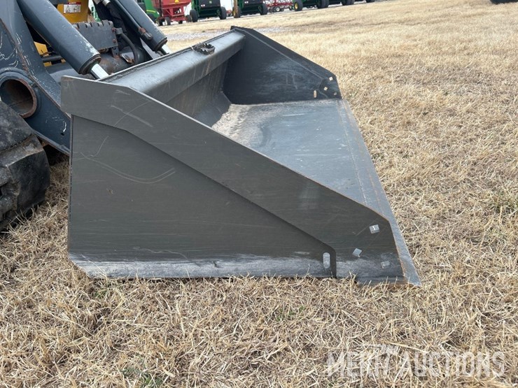 2018-deere-333g-image-8