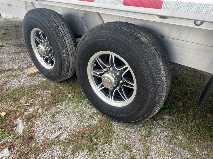 2023-sundowner-96"-image-8