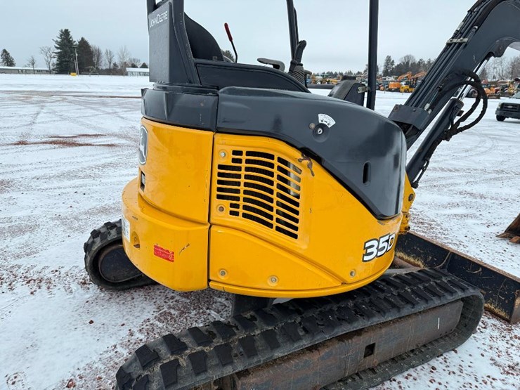 deere-35d-image-19