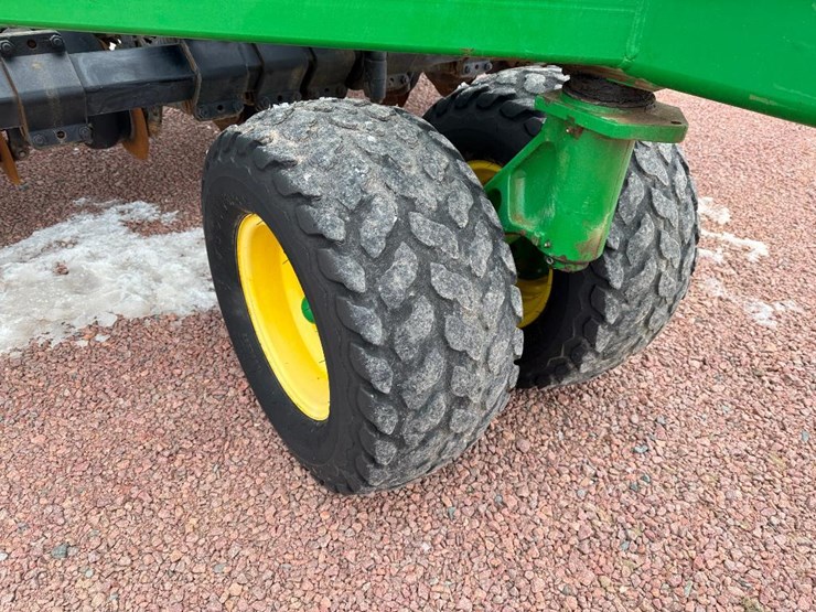 2010-john-deere-1590-image-17
