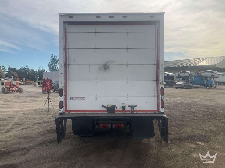 2010-gmc-w5500-image-22