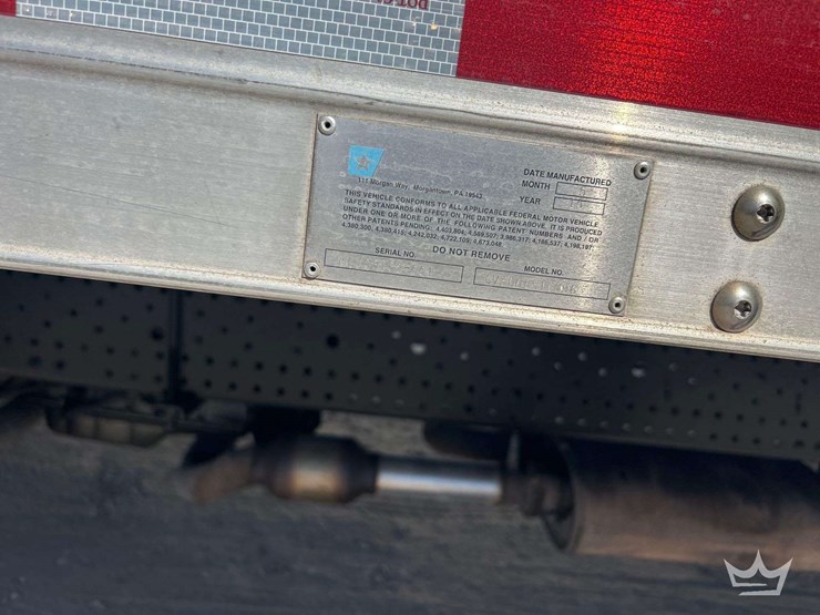 2015-isuzu-npr-image-22