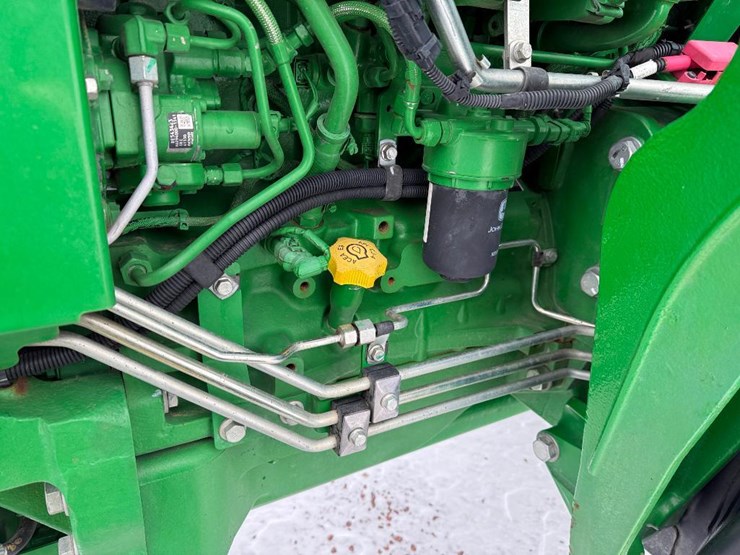 john-deere-6105e-image-38