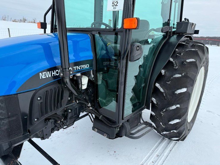 new-holland-tn75d-image-16