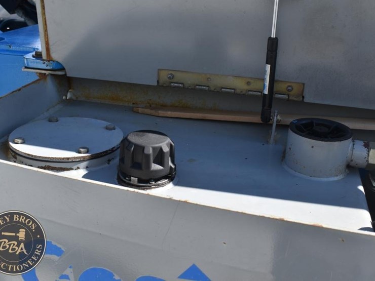 2007-genie-gth1056-image-32