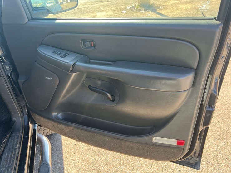 2004-gmc-2500-image-20