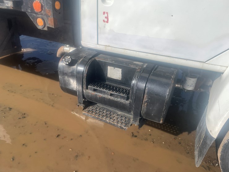 2001-international-2001-image-13