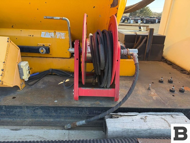 1998-butler-b-616-fdh-vac-trailer-image-28